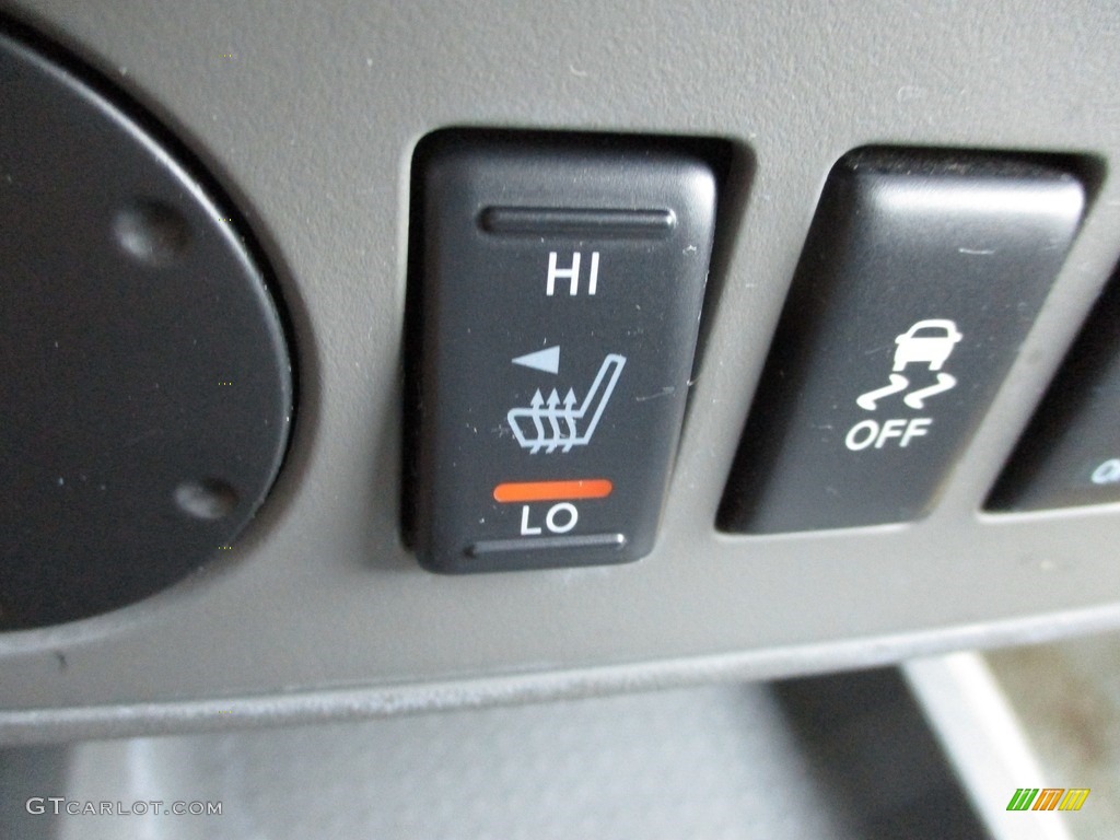 2017 Nissan Frontier SV Crew Cab 4x4 Controls Photo #139343766