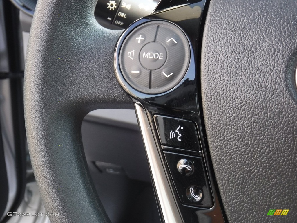 2018 Prius c Three - Classic Silver Metallic / Light Blue Gray photo #22
