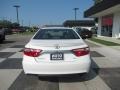 Super White - Camry SE Photo No. 4