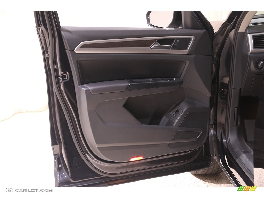 2018 Volkswagen Atlas SE 4Motion Titan Black Door Panel Photo #139349411