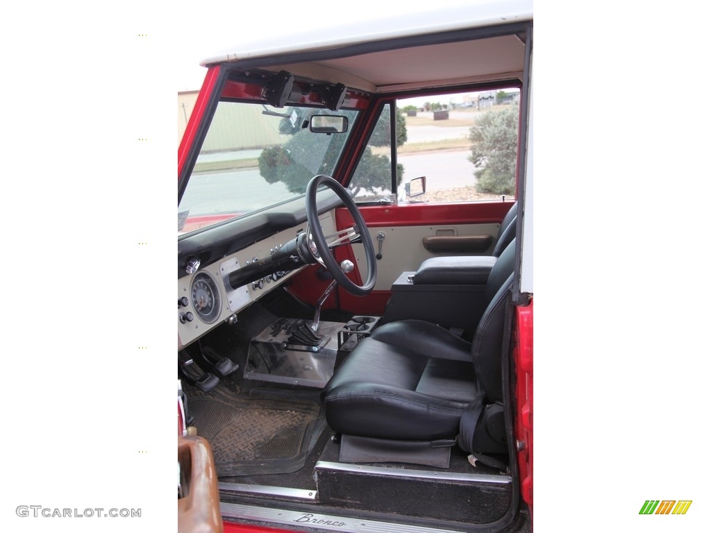 Black Interior 1968 Ford Bronco Sport Wagon Photo #139350039