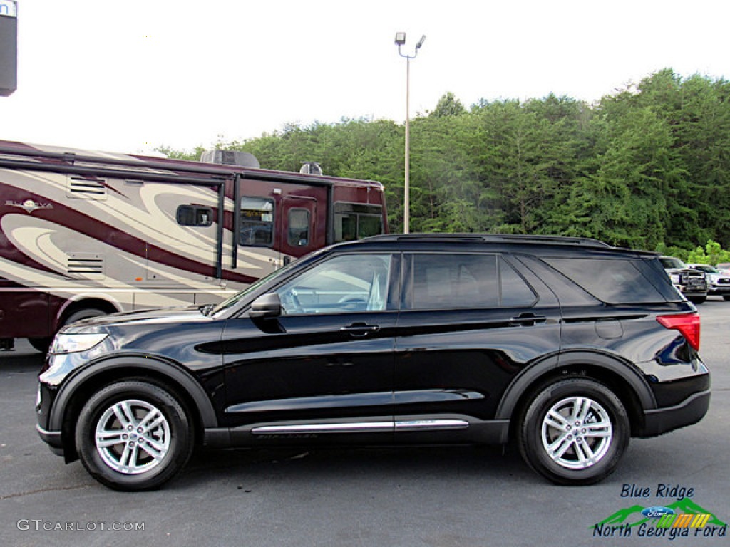 2020 Explorer XLT - Agate Black Metallic / Sandstone photo #2