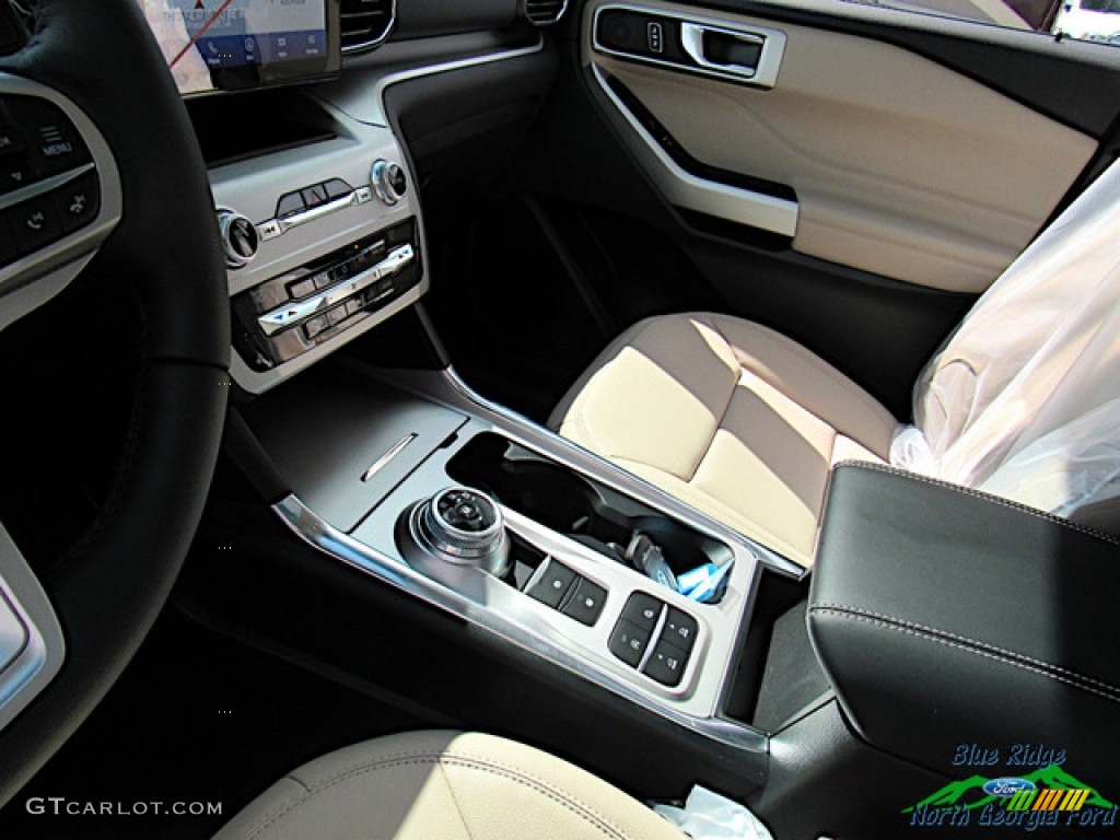 2020 Explorer XLT - Agate Black Metallic / Sandstone photo #25