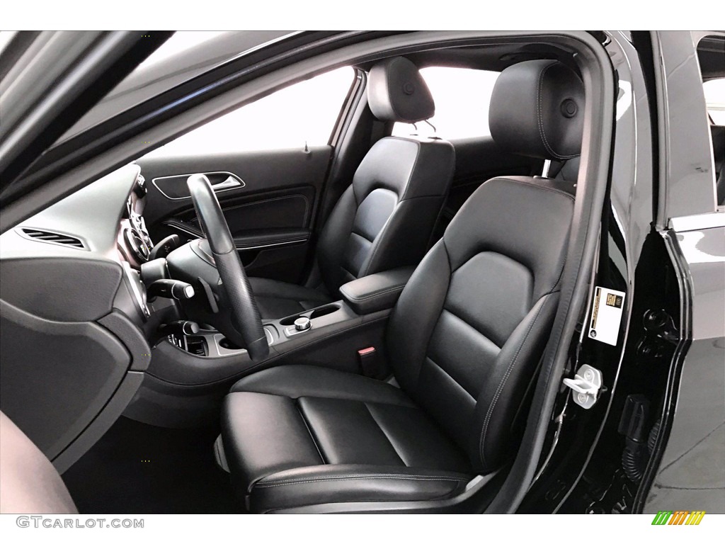 2016 Mercedes-Benz GLA 250 4Matic Front Seat Photos