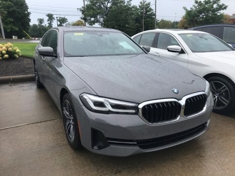 2021 BMW 5 Series 530i xDrive Sedan Data, Info and Specs