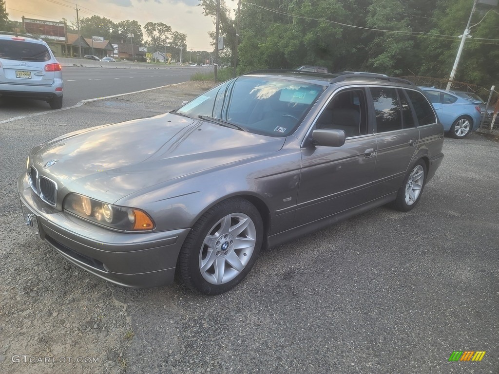 2002 BMW 5 Series 525i Wagon Exterior Photos