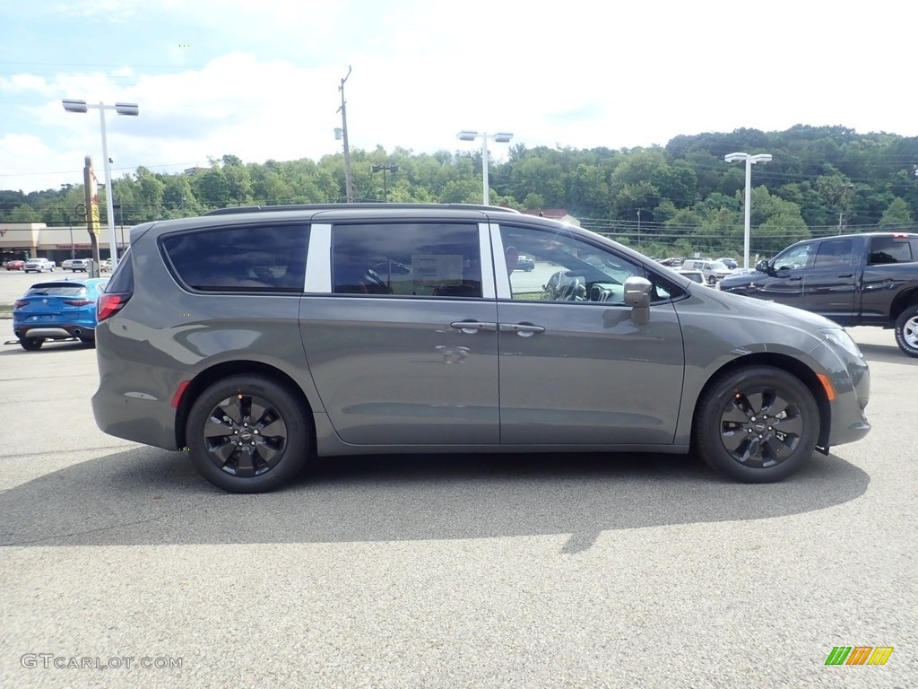 2020 Pacifica Hybrid Limited - Ceramic Grey / Rodeo Red photo #4