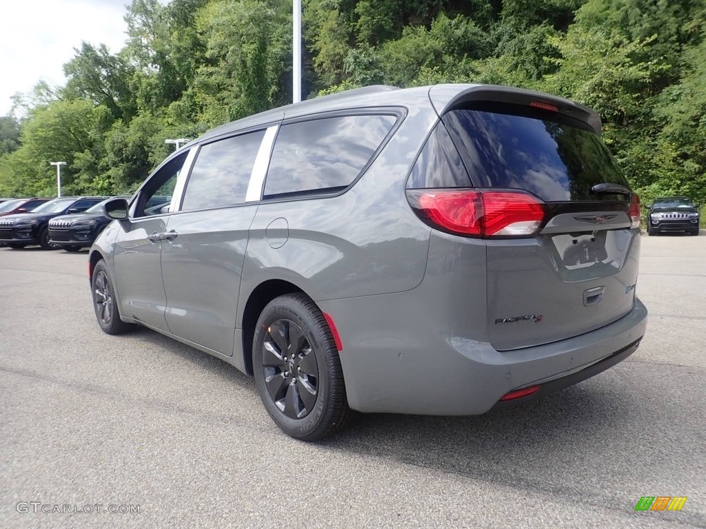 2020 Pacifica Hybrid Limited - Ceramic Grey / Rodeo Red photo #8