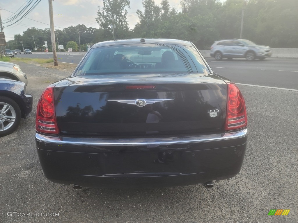 2009 300 C HEMI - Brilliant Black / Dark Slate Gray photo #4