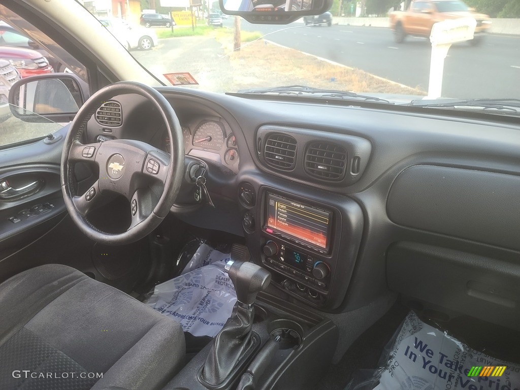 2007 TrailBlazer LS 4x4 - Silverstone Metallic / Light Gray photo #12