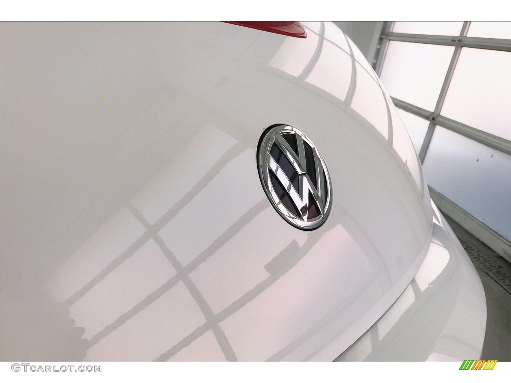 2015 Beetle 1.8T Classic - Pure White / Classic Beige/Brown Cloth photo #25