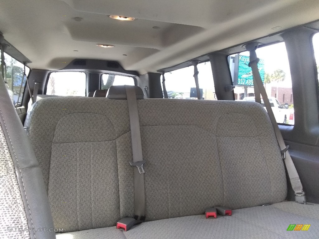Medium Pewter Interior 2018 Chevrolet Express 3500 Passenger LT Photo #139364230