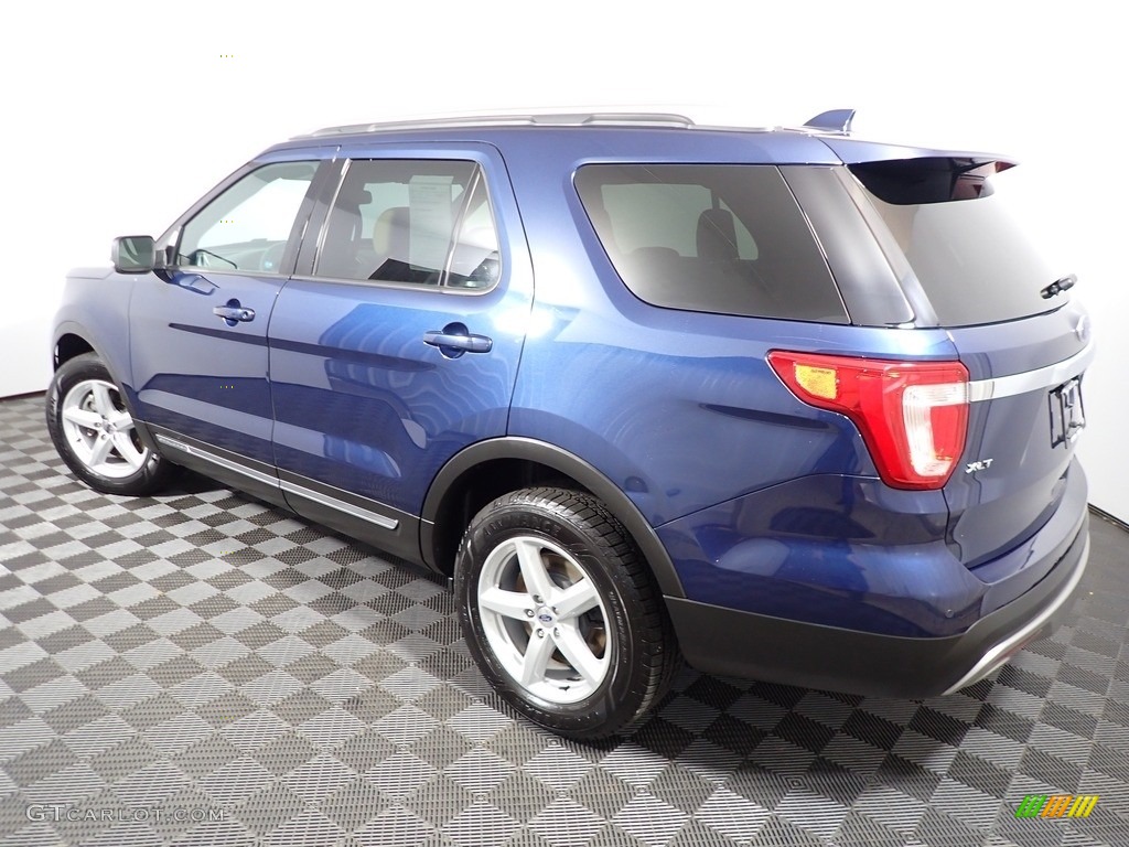 2017 Explorer XLT 4WD - Blue Jeans / Medium Light Camel photo #9