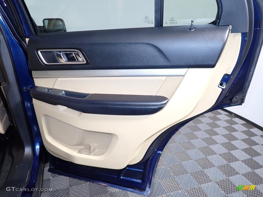 2017 Explorer XLT 4WD - Blue Jeans / Medium Light Camel photo #24