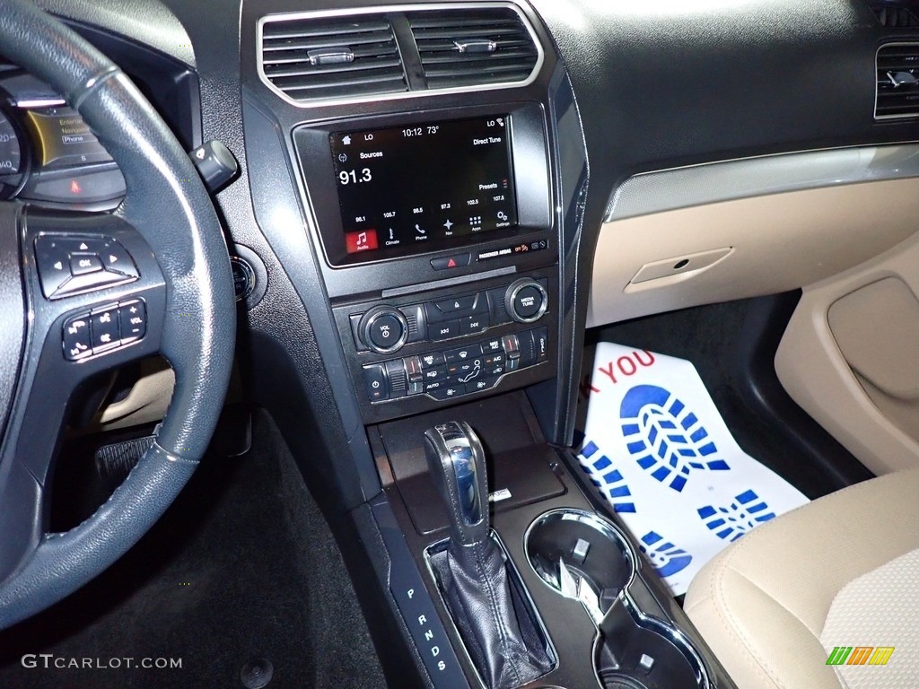 2017 Explorer XLT 4WD - Blue Jeans / Medium Light Camel photo #32