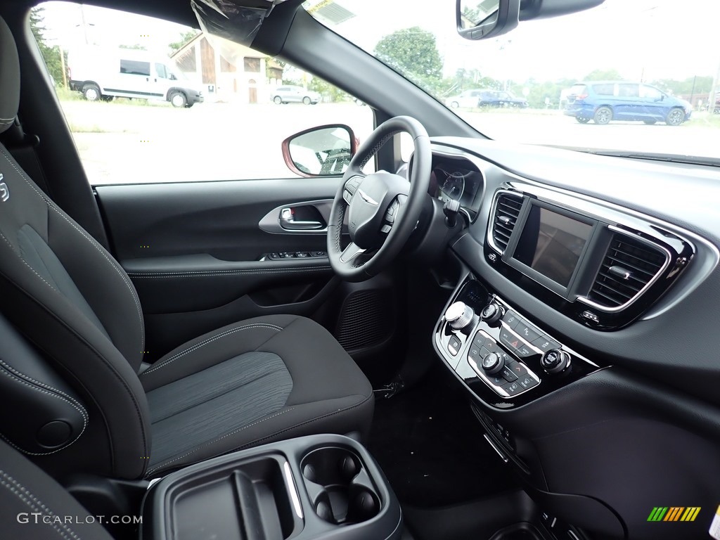 Black Interior 2020 Chrysler Pacifica Touring Photo #139374572