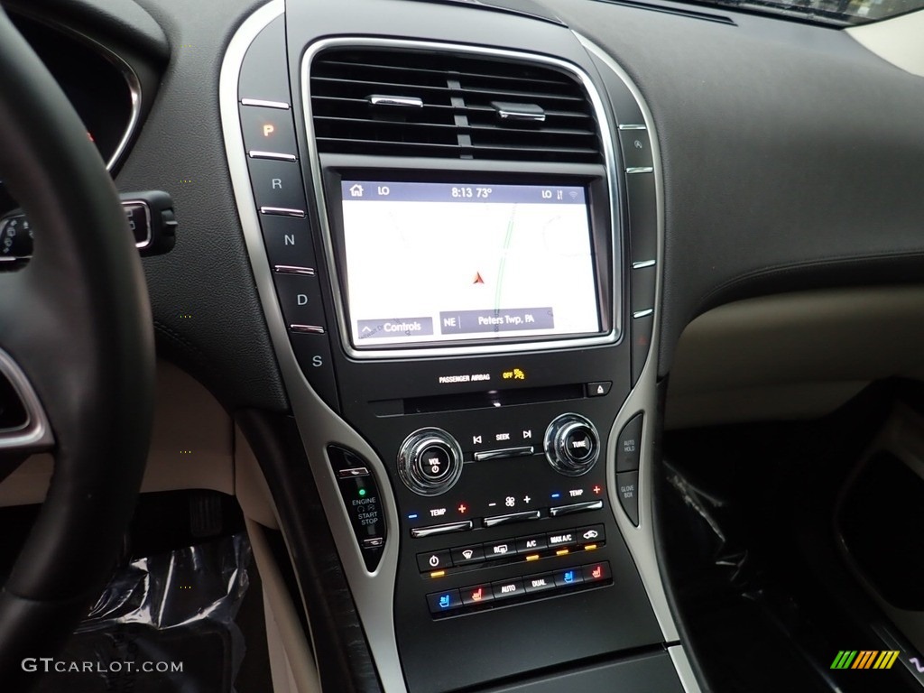 2020 Lincoln Nautilus Reserve AWD Controls Photo #139375130