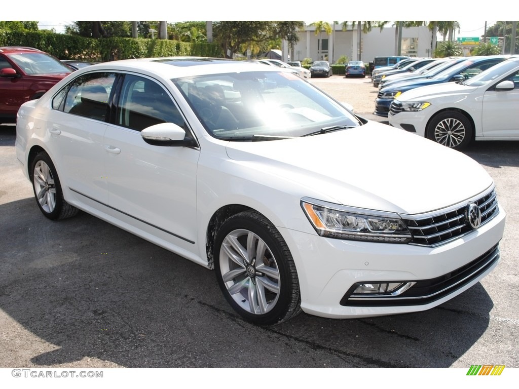 Pure White 2017 Volkswagen Passat SE Sedan Exterior Photo #139378451