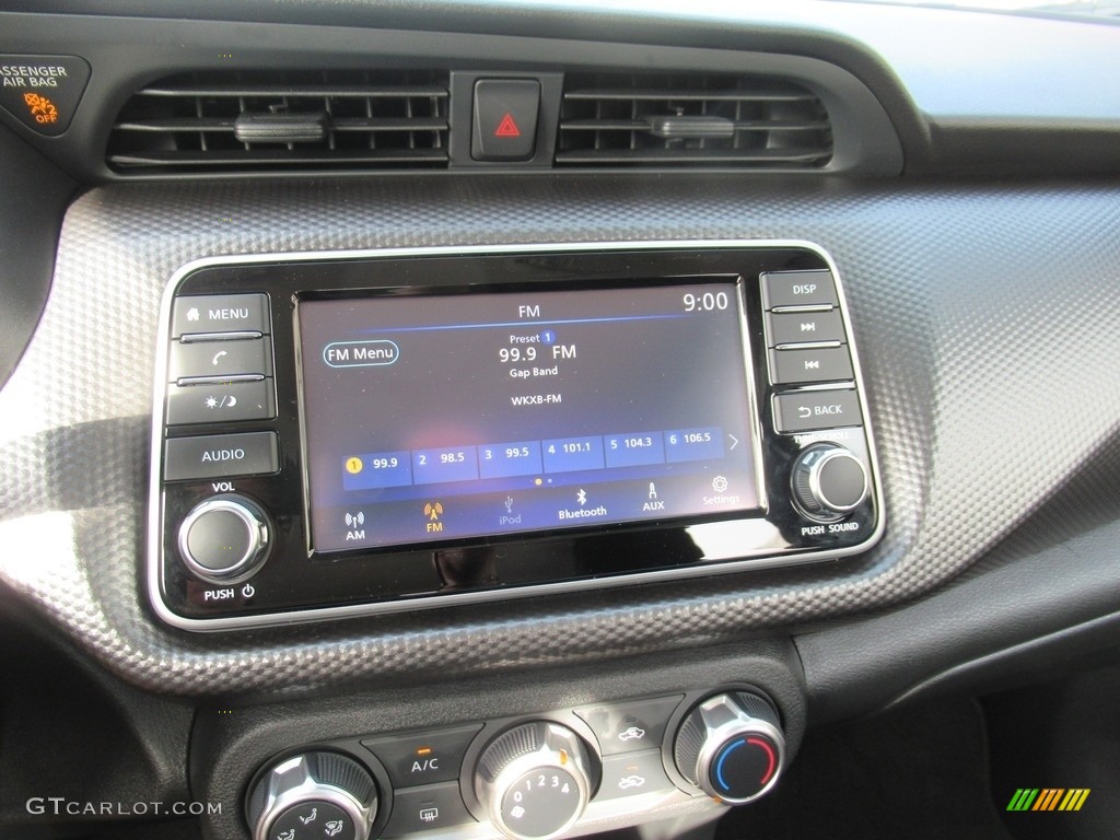 2020 Nissan Kicks S Controls Photo #139378568