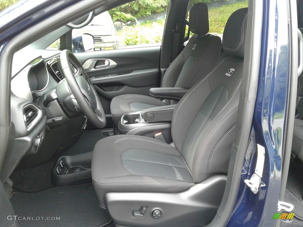 2020 Chrysler Pacifica Touring Front Seat Photo #139378721