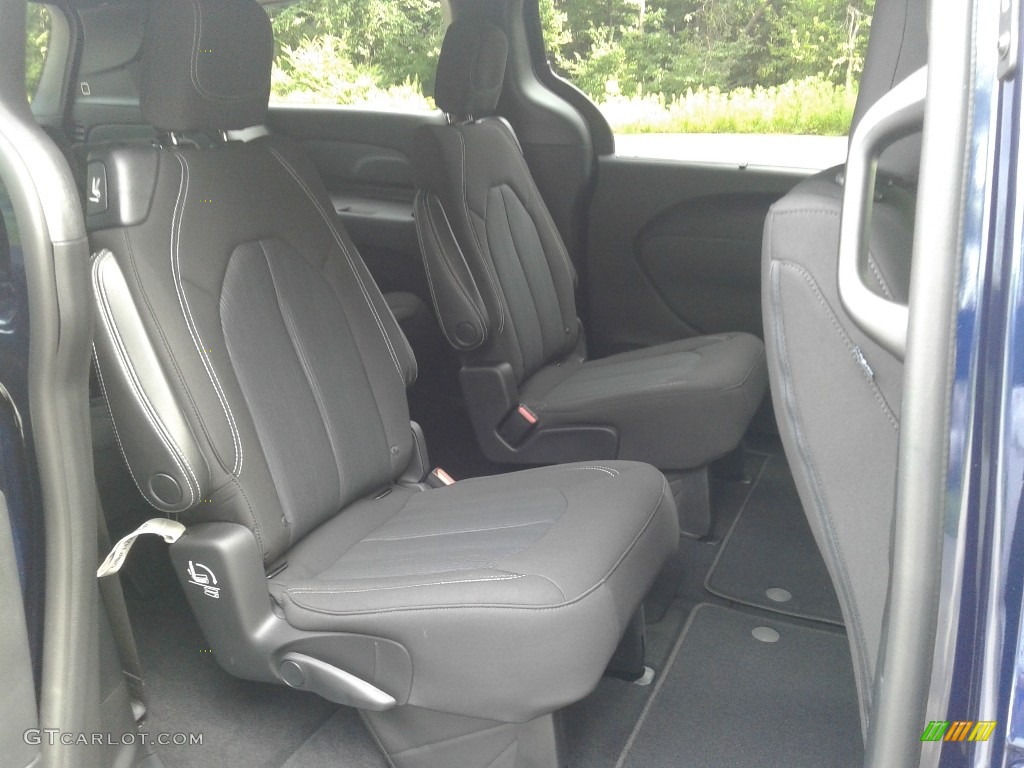 2020 Chrysler Pacifica Touring Rear Seat Photo #139378874