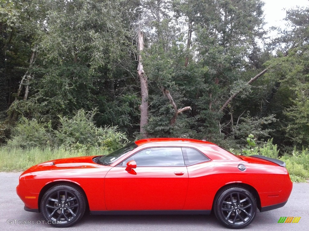 2020 Challenger SXT - TorRed / Black photo #1