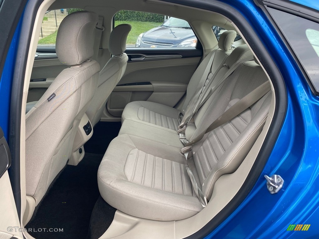 2019 Fusion Hybrid SE - Velocity Blue / Ebony photo #32