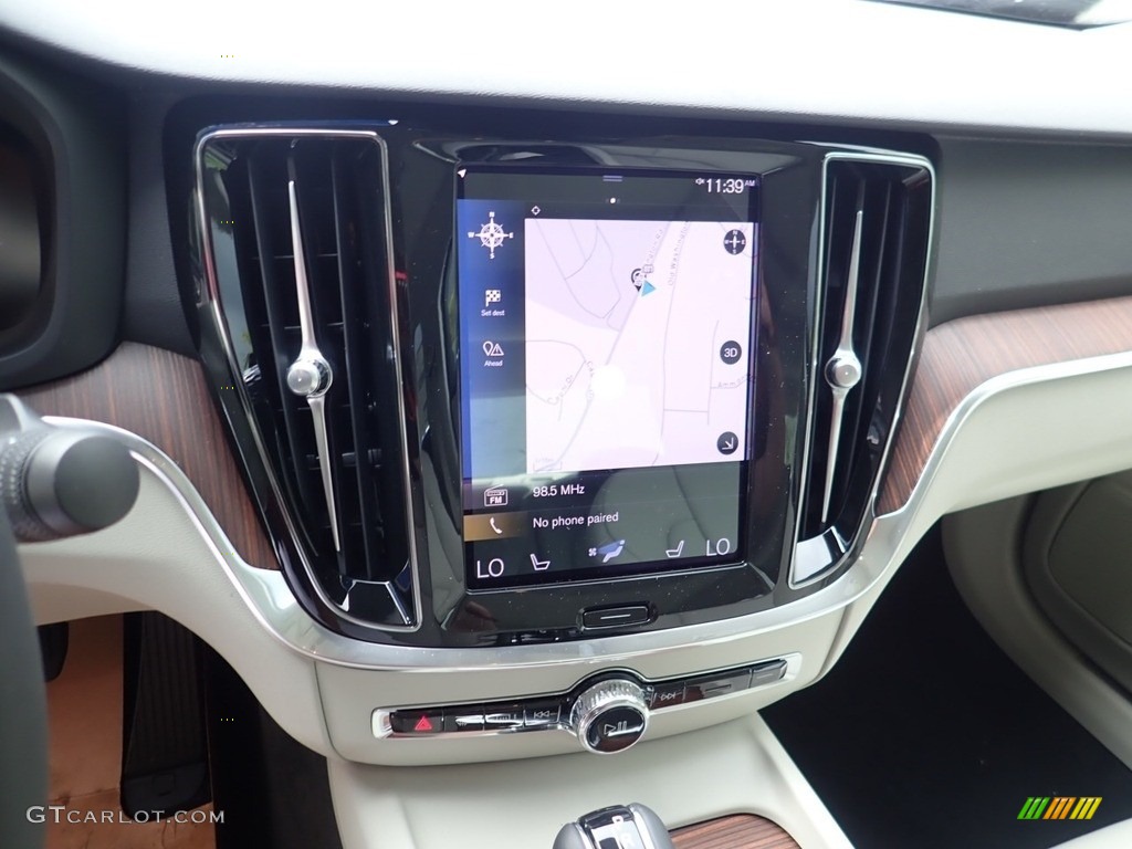 2021 Volvo S60 T6 AWD Momentum Controls Photo #139381634