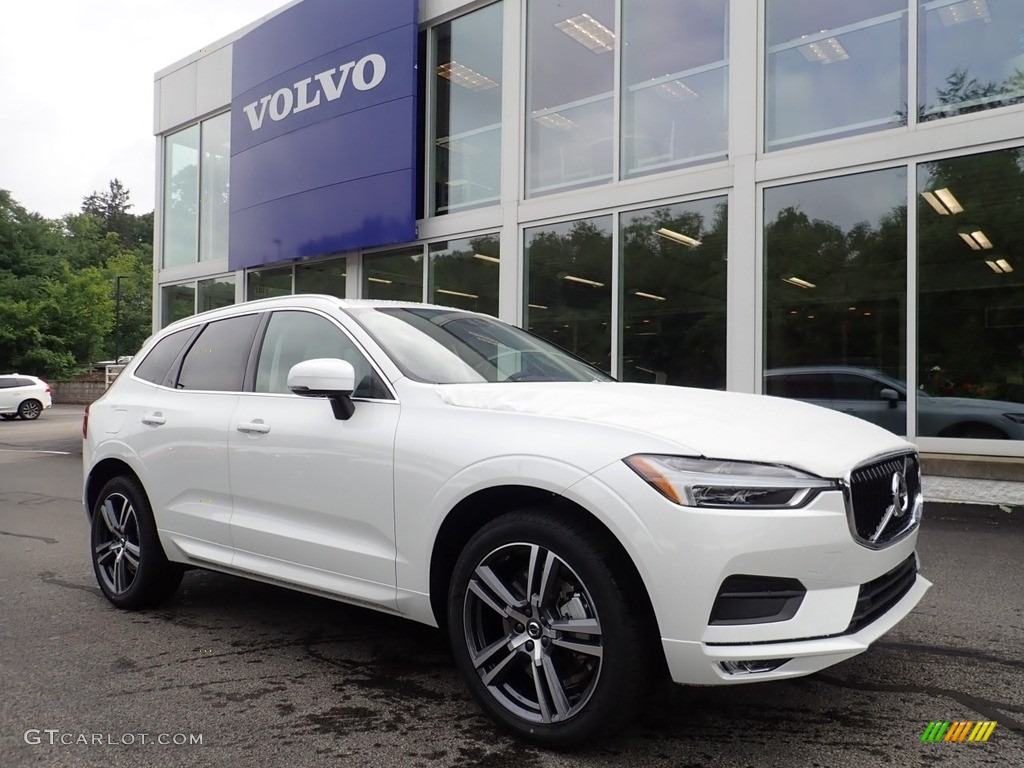 2021 Volvo XC60 T6 AWD Momentum Exterior Photos