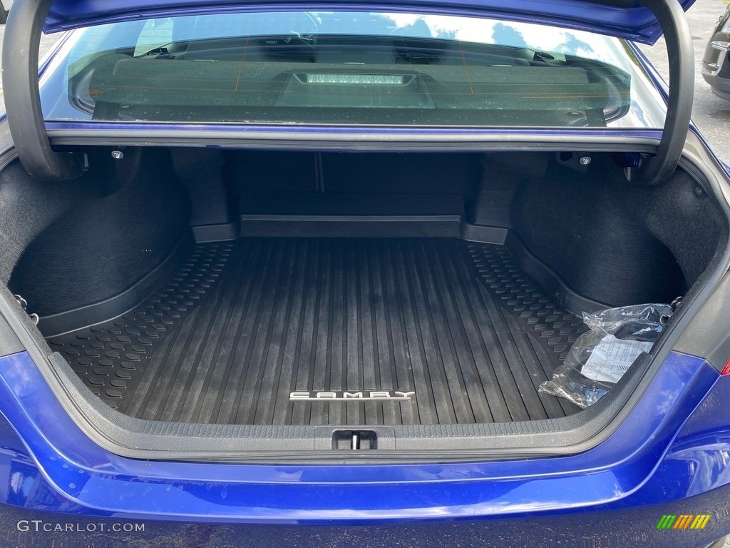 2018 Camry LE - Blue Crush Metallic / Black photo #10