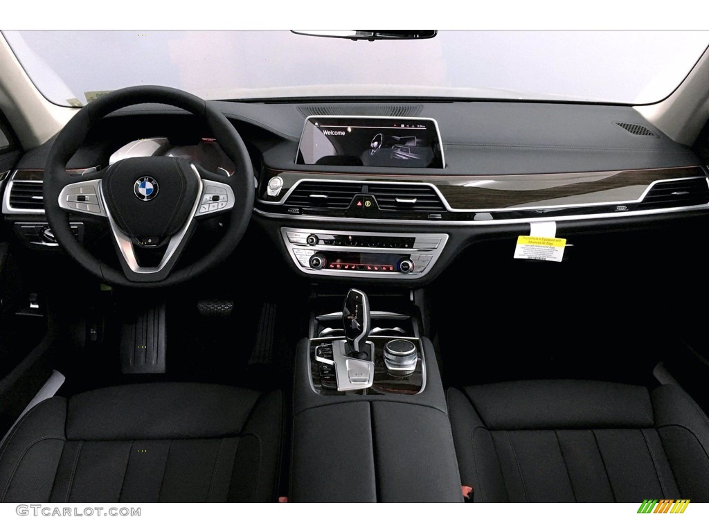 2021 BMW 7 Series 740i Sedan Black Dashboard Photo #139391521