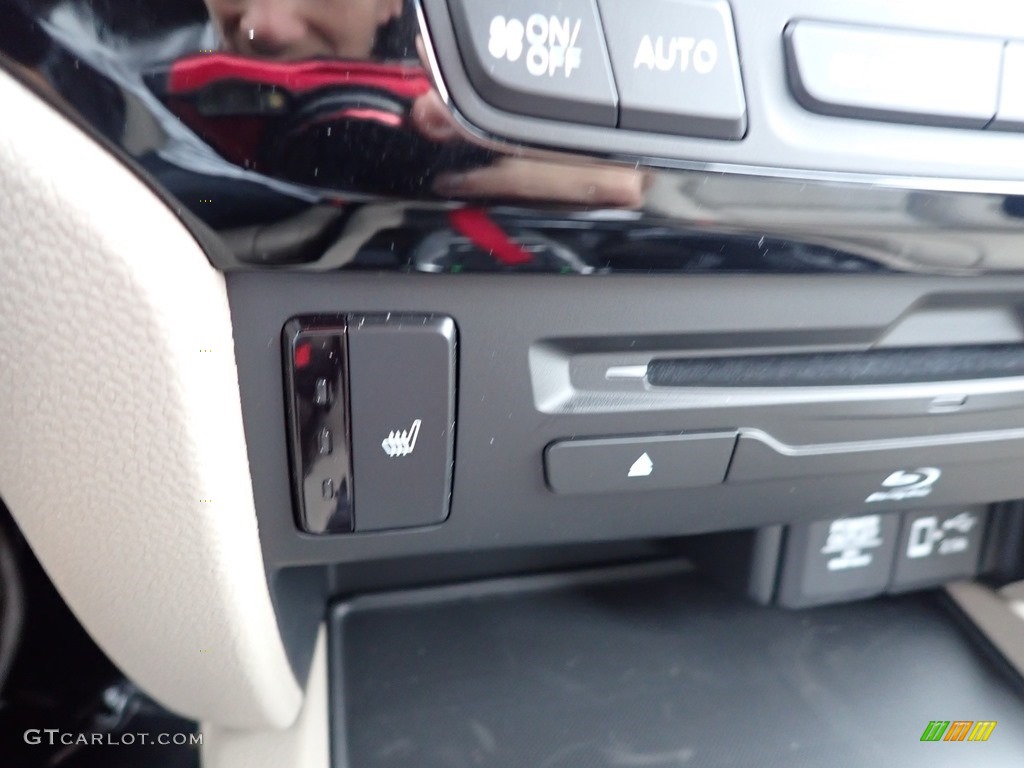 2021 Pilot Touring AWD - Deep Scarlet Pearl / Beige photo #15