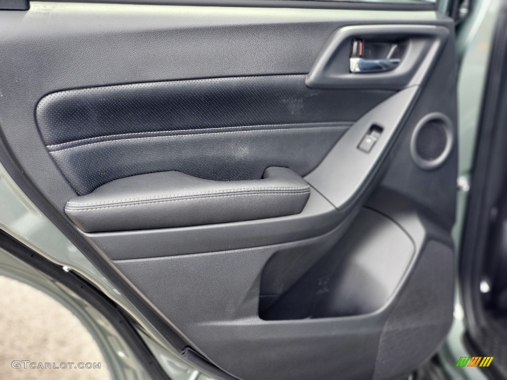 2017 Forester 2.5i Touring - Jasmine Green Metallic / Black photo #25