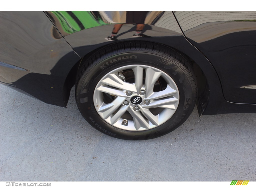 2019 Elantra SEL - Phantom Black / Beige photo #11