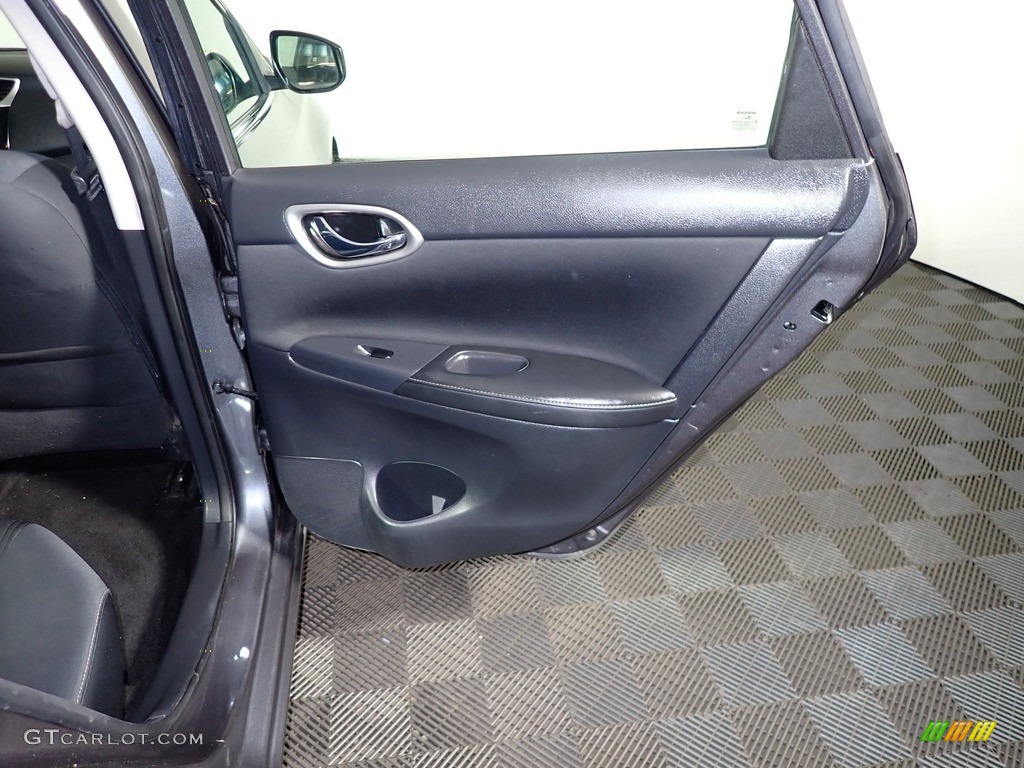 2016 Sentra S - Brilliant Silver / Charcoal photo #21