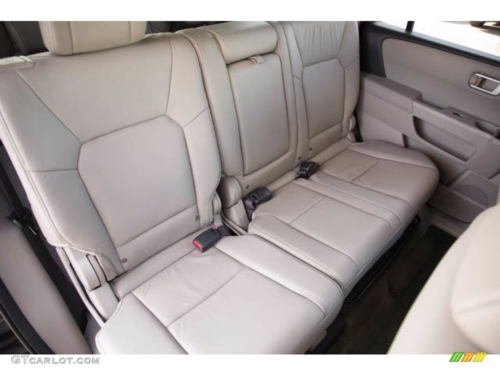 2015 Honda Pilot EX-L Rear Seat Photos