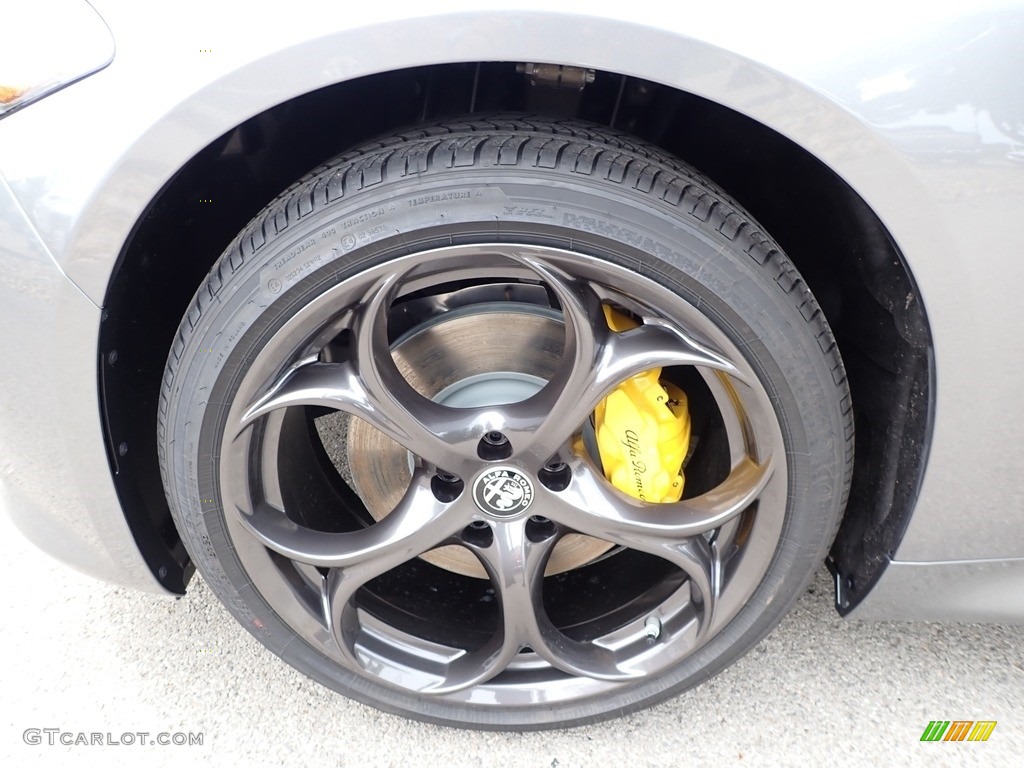 2020 Alfa Romeo Giulia TI Sport Carbon AWD Wheel Photos