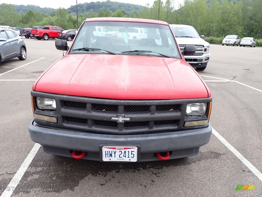 1992 C/K K1500 Regular Cab 4x4 - Victory Red / Gray photo #3