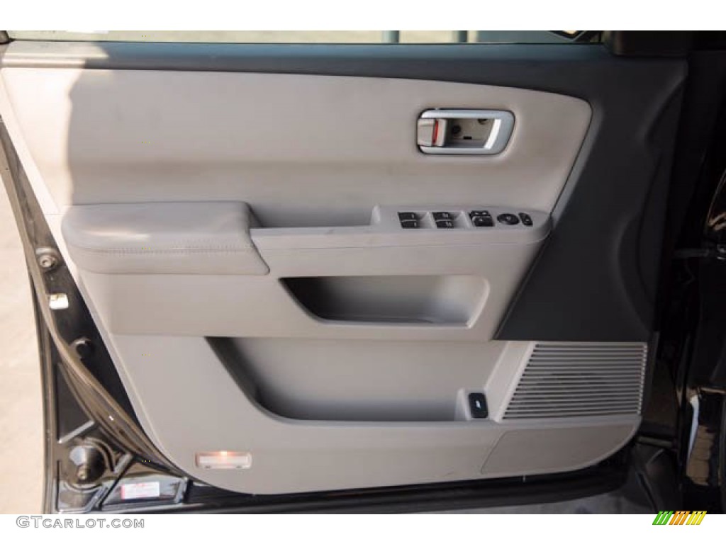 2015 Honda Pilot EX-L Gray Door Panel Photo #139400301