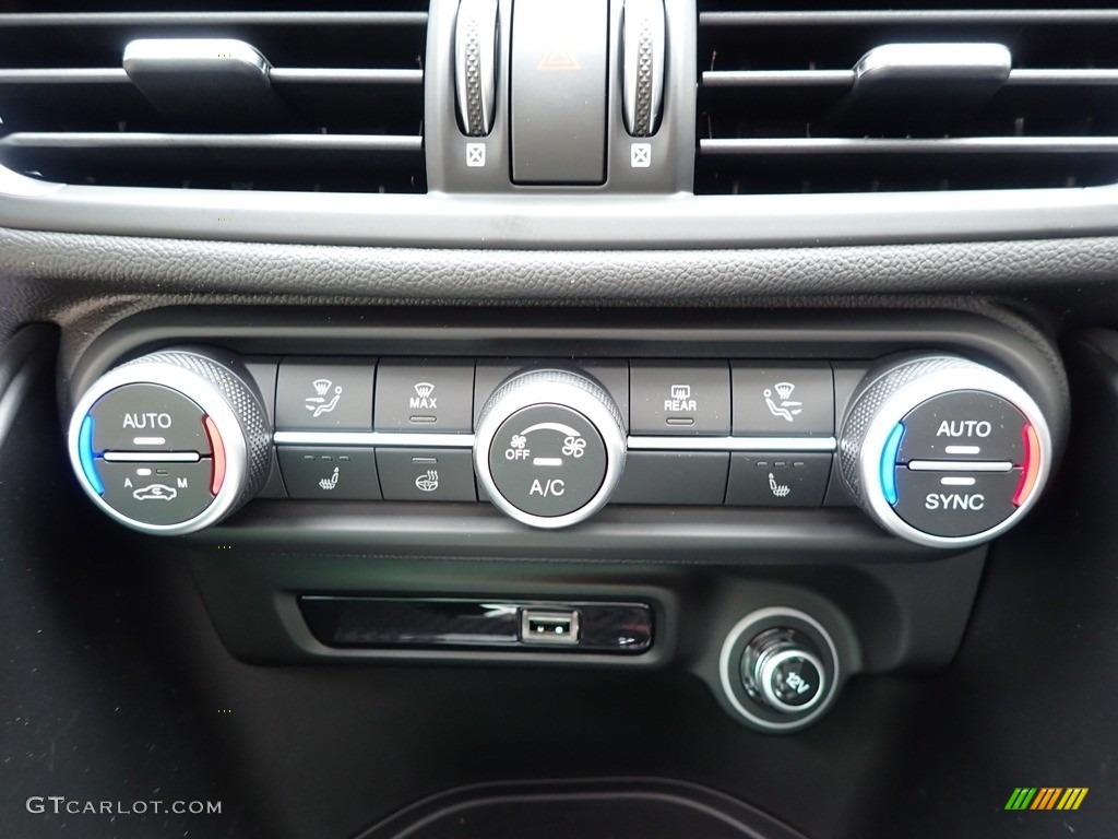 2020 Alfa Romeo Giulia TI Sport Carbon AWD Controls Photo #139400352
