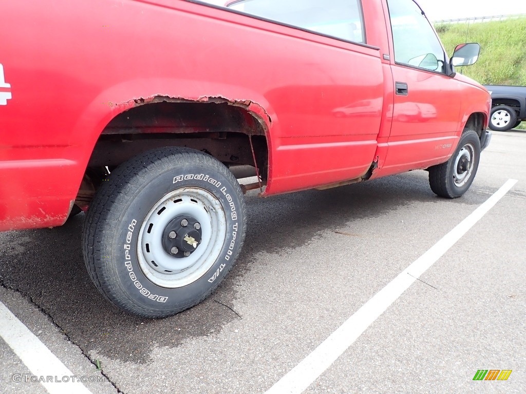 1992 C/K K1500 Regular Cab 4x4 - Victory Red / Gray photo #10
