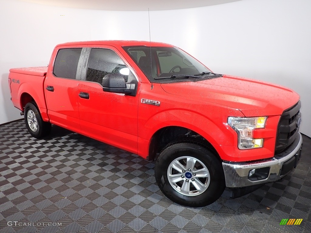2017 F150 XL SuperCrew 4x4 - Race Red / Earth Gray photo #2