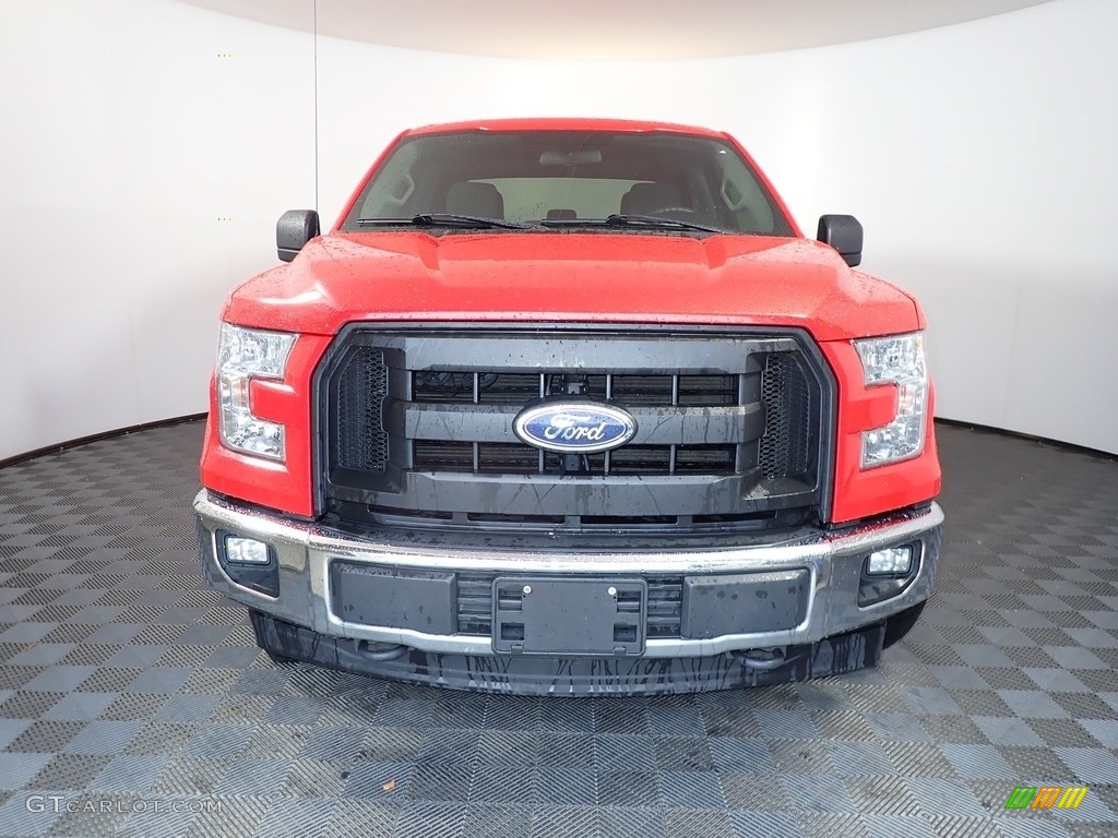 2017 F150 XL SuperCrew 4x4 - Race Red / Earth Gray photo #4