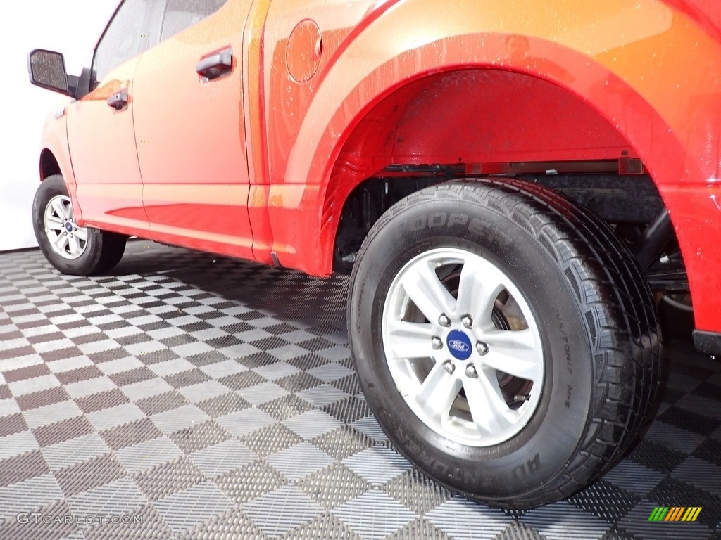 2017 F150 XL SuperCrew 4x4 - Race Red / Earth Gray photo #9