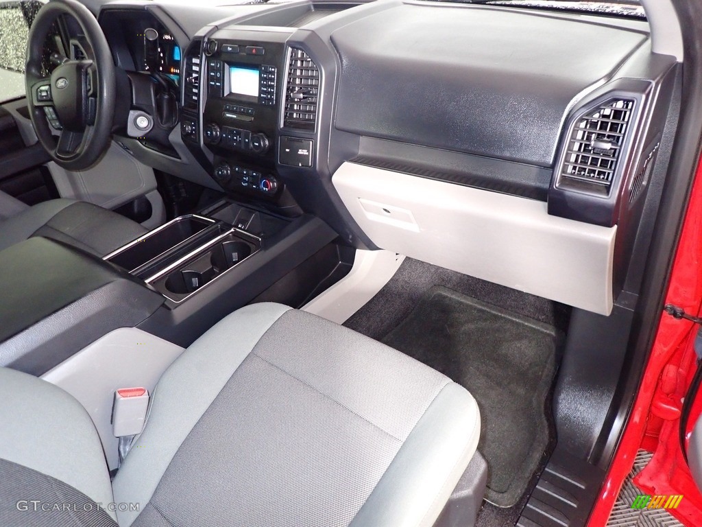 2017 F150 XL SuperCrew 4x4 - Race Red / Earth Gray photo #24