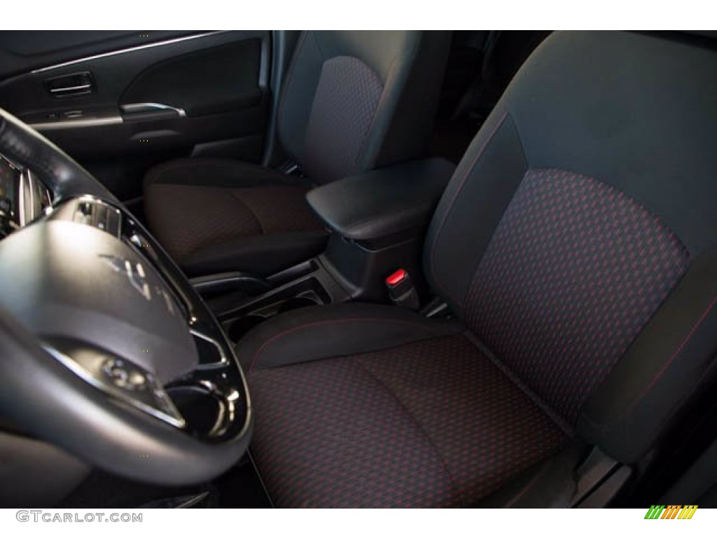 2019 Mitsubishi Outlander Sport SE Front Seat Photo #139401504