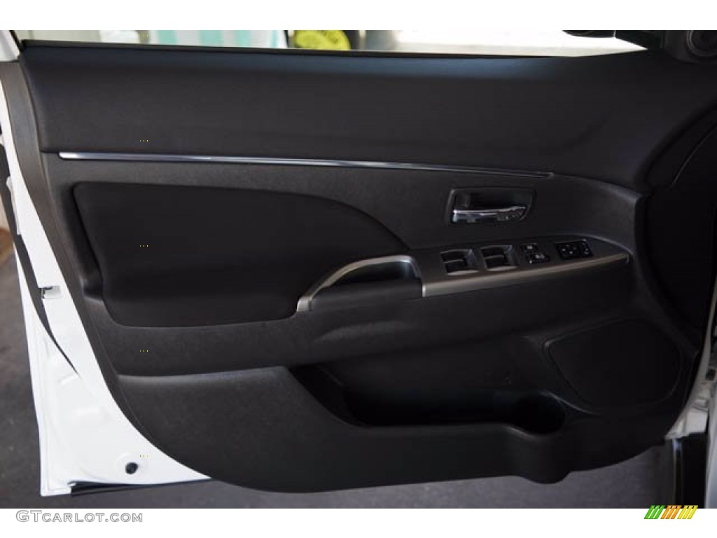 2019 Mitsubishi Outlander Sport SE Black Door Panel Photo #139401687