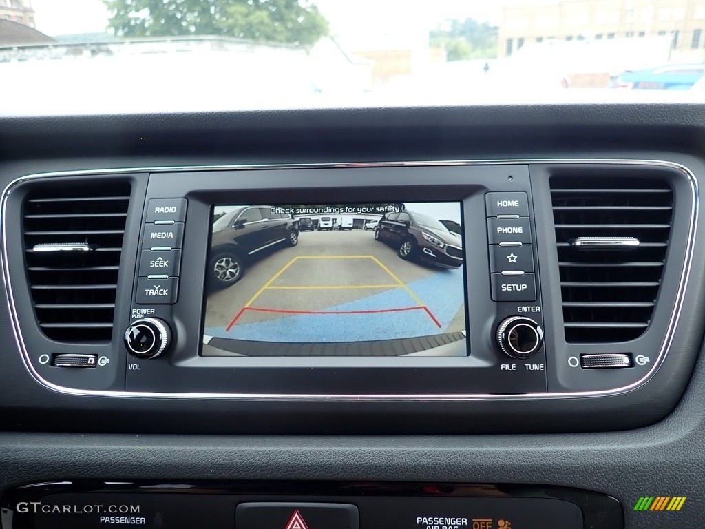 2021 Kia Sedona LX Controls Photos