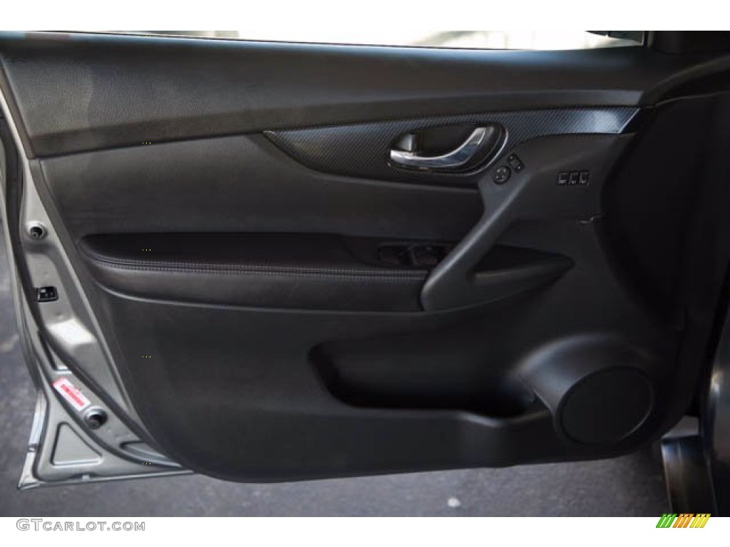 2017 Nissan Rogue SL Charcoal Door Panel Photo #139403787