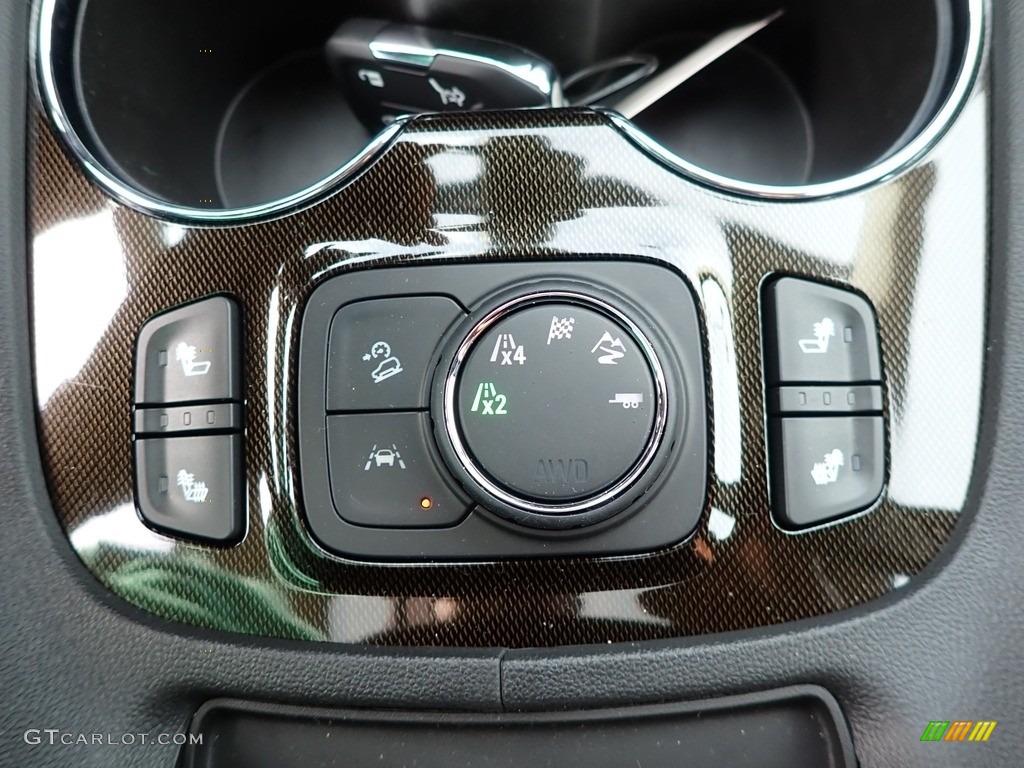2020 GMC Acadia AT4 AWD Controls Photo #139404606